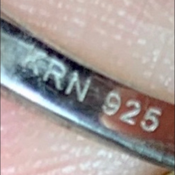 💍925 Stamped Sparkly Bling Ring Size 8 - Picture 3 of 5